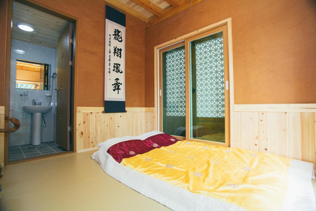 Laon Hanok Gguljam Jeonju Exteriör bild